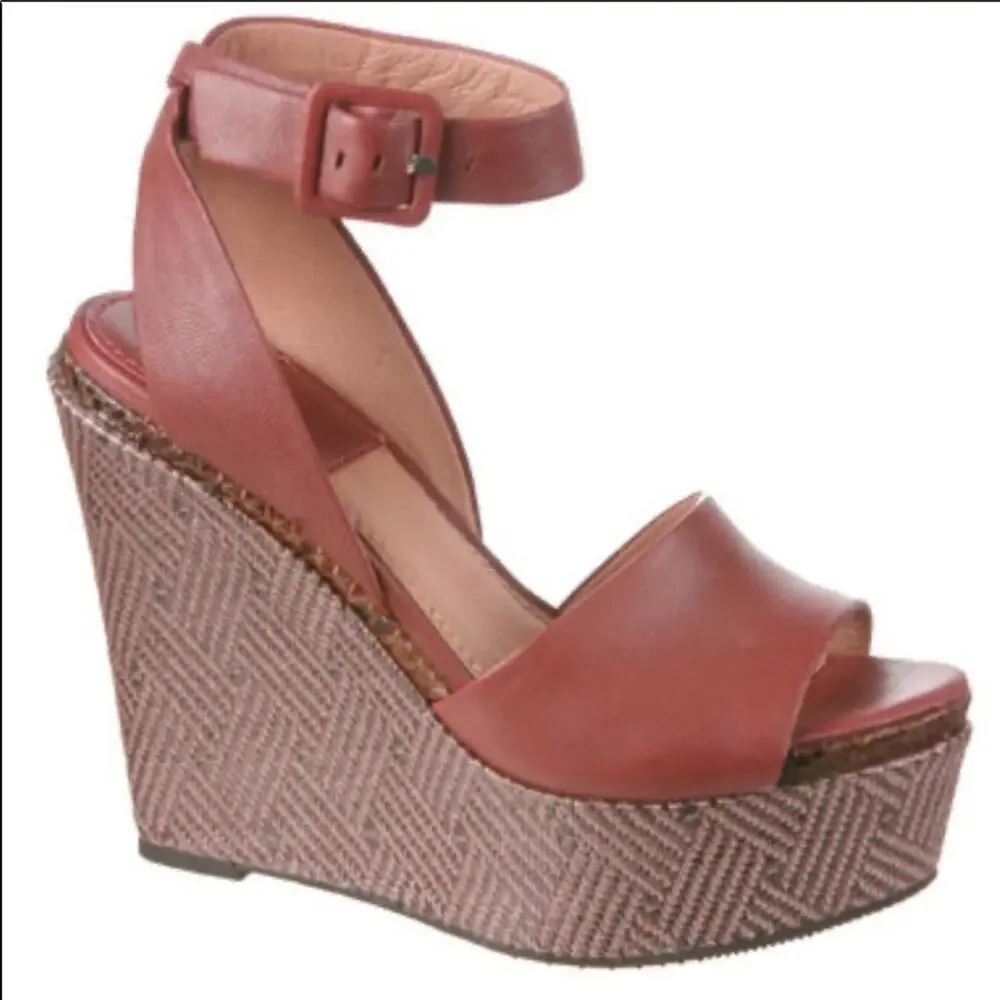 Bacio61 Piglio Wedges- Size 7 1/2 - Leather